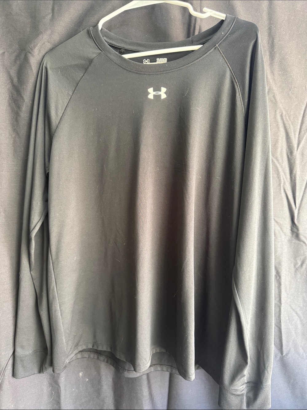 Under Armour Black Long-Sleeve Performance Crew Heat Gear loose